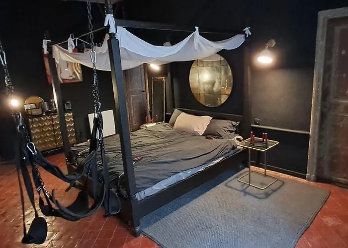 Love room Perpignan - 35mn de Perpignan Couette-café 4*