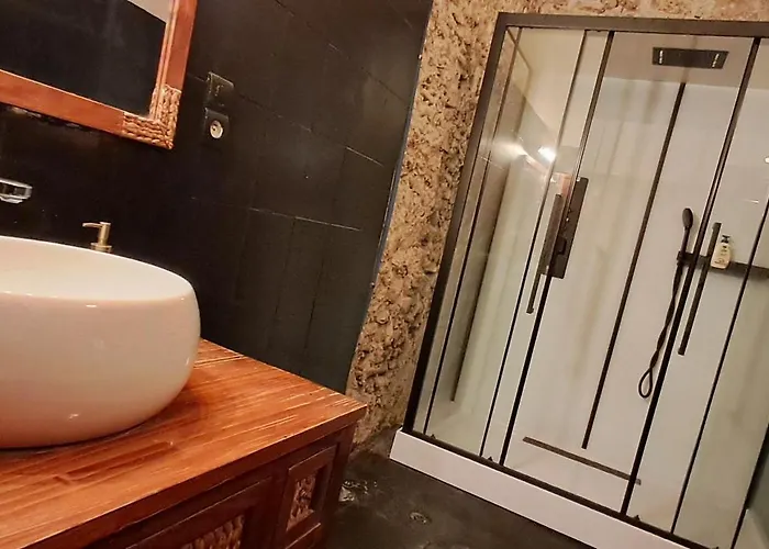 Couette-café Love room Perpignan - 35mn de Perpignan